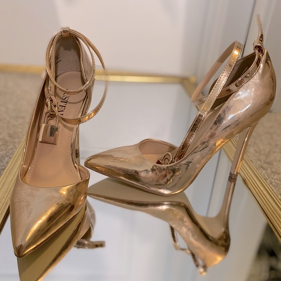 Heels - Picture 2 of 3